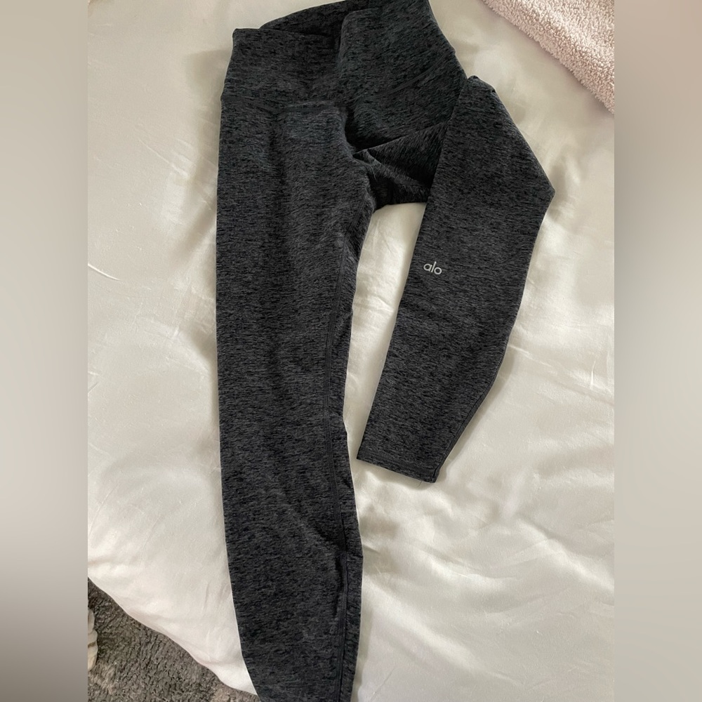Alo Yoga leggings - worn twice